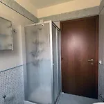 Madali *