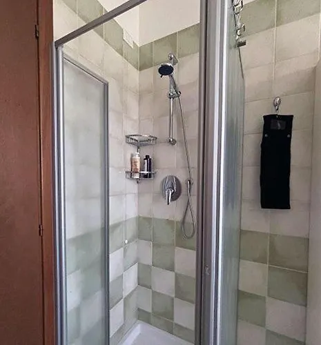 Madali * 이솔라 알바렐라